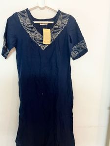 Women's Blue Embroidered Kurta