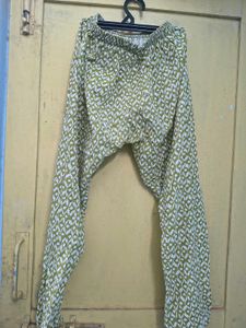 Beautiful Green Printed Kurta,pant set