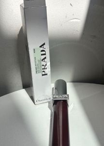Prada Reflection Glossy Liquid Balm pixel plum