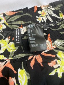H&amp;M Tropical Print High-Waisted Shorts