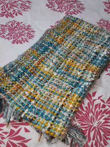 Woolen muffler for women