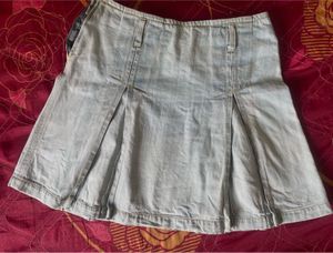 Light Wash Demin Pleated Mini Skirt 💙