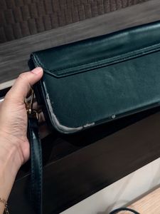 Chic Black &amp; Tan Crossbody Bag