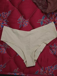 Victoria's Secret Cheekster - 32
