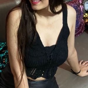 Chic Black Knit Lace-Up Crop Top