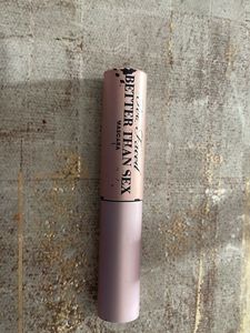 mascara