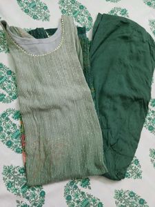 Elegant Green Ombre Floral Kurta Set