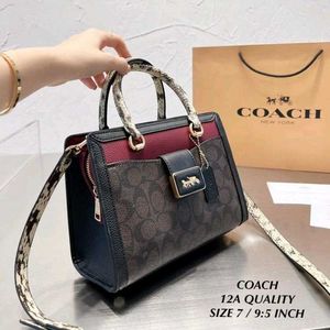 COACH*GRACE CARRYALL IN SIGNATURE WD BOX