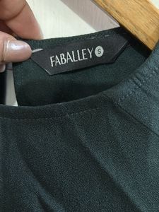 Chic Dark Green Puff Sleeve Dress
