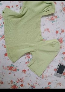 combo light blue and green top