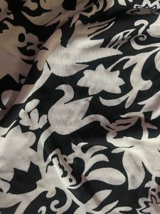 ✨Flash Sale✨Black &amp; White Butterfly Top