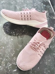 🩷 Pink Knit Slip-On Sneakers 👟