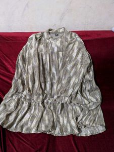 Stylish Tiered Print Top