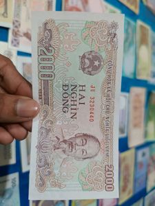 Vietnam 2000 Dong UNC Banknote💶Foreign Currency🌎