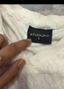 Combo StudioFit Textured White Top