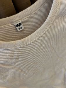 Uniqlo Fitted Ribbed Top