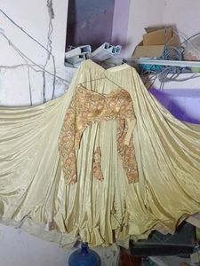 heavy gold silk lahanga choli set