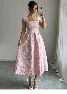Elegant Pink Floral Midi Dress