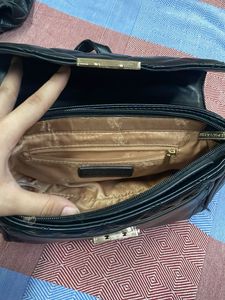 Chic Quilted Black Crossbody Bag