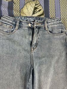 Light Wash Straight Fit Jeans