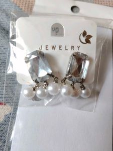 Elegant Pearl &amp; Crystal Drop Earrings