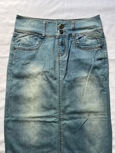 Light blue long denim skirt🌷