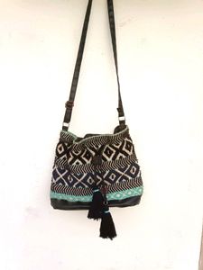 Astrid Noodle Bag 👜