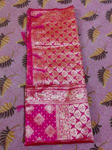 Pink &amp; Gold Patterned Saree