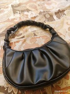 Black classic purse 👛👜