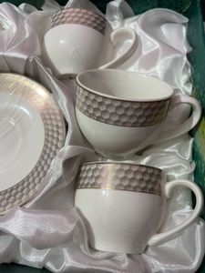12 pieces cup&amp;saucer set