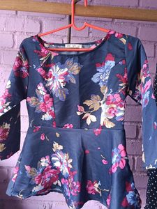 Blue flower print tops