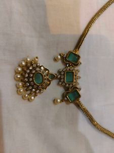 Elegant Emerald & Pearl Necklace Set