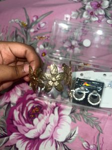 Fashion Jewelry Set - Bracelet &amp; Earrings