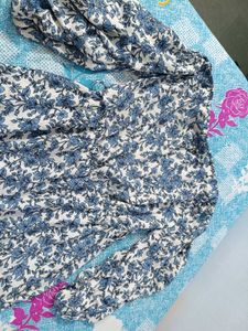 Chic Blue Floral Print Mini Dress