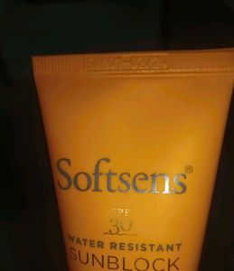 Softsens Sunblock SPF 30 Face &amp; Body