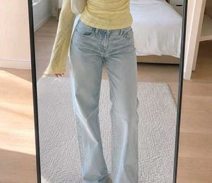 💙 Light Washed Straight leg Jeans 💙