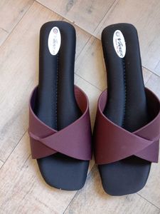 Stylish Women's Maroon Slides