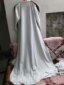 Elegant Abaya with Brown Ombre Detail