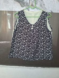 Floral Print Sleeveless Top