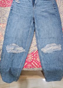 Never Used Blue MOM Fit Jeans