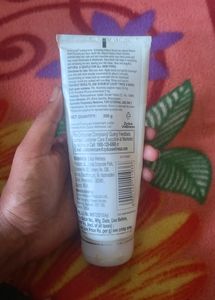 Everyuth Naturals Face Scrub