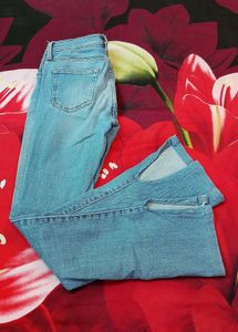 Stylish Split Hem Jeans