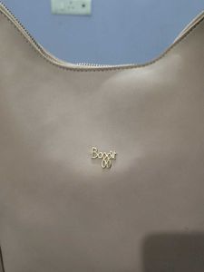 Stylish Beige Handbag