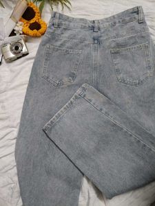 Cute Heart Detail Light Wash Jeans🫶🏻
