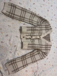 Cozy Plaid Cropped Cardigan
