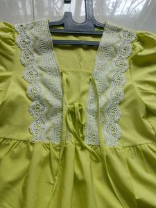 Women's lime green Lace Trim Puff Sleeve Top