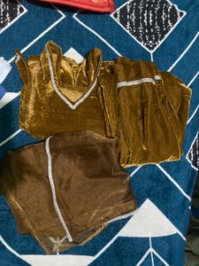 Elegant Velvet mustured Kurta Set