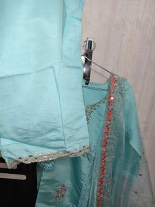 New of my shop 2 colour one kurti price 700