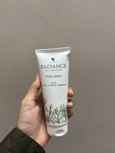 Forever Radiance Face Wash