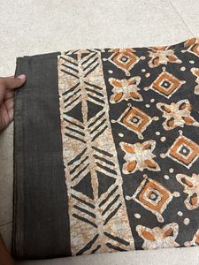 Elegant Ethnic Saree with Unique Print